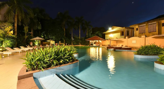 Семейный номер Standard с балконом и с видом на город Bach Dang Hoi An Hotel