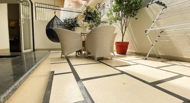 Студия с балконом Sky Suites Huda City Center