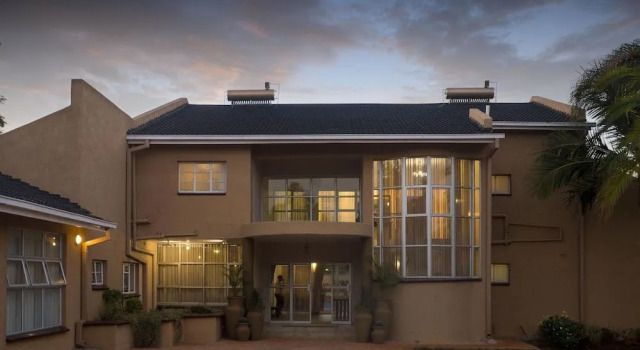 Mauya Sanctuaries, Book Hotel Greystone Park Harare