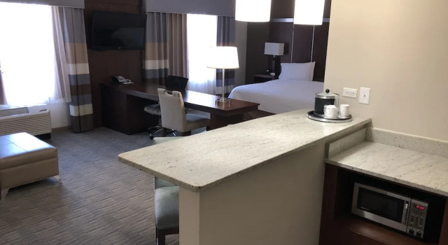 Двухместный номер Standard с видом на город Hampton Inn & Suites Chapel Hill/Carrboro