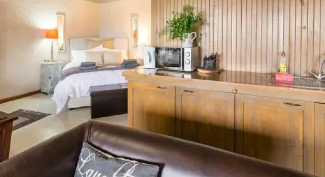 Waterside on Le Bonheur, Забронировать Фермерский дом Парл Парл