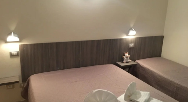 Трёхместный номер Standard Hotel Rebola