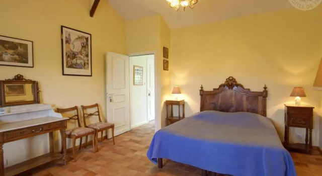 House Gite 5 Personnes la Vache Sur Le Toit : Le Gîte., Book Hotel Montagny 