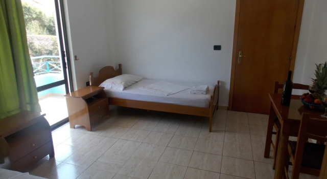 Standard Doppel Zimmer mit Bergblick Blue Saranda Hotel