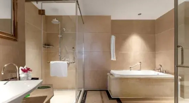 Люкс Ambassador Grand Metropark Hotel Shangqiu