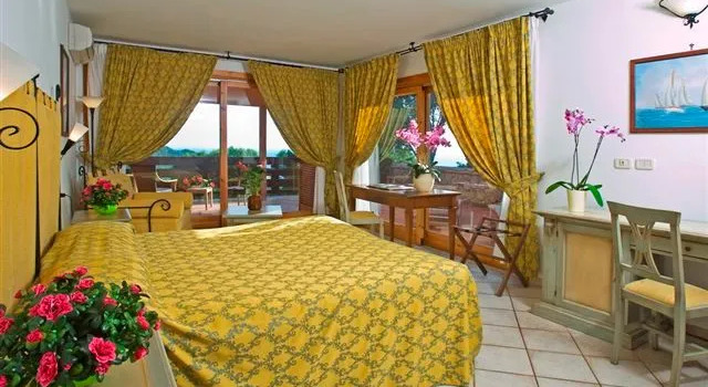 Torre Del Borgo - Residenza dEpoca, Rezervovat Hotel Hotely v Gropparello s parkováním, Parkování