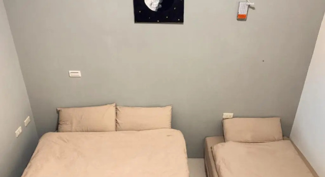 Standard Dreier Zimmer mit Balkon White Cat B&B