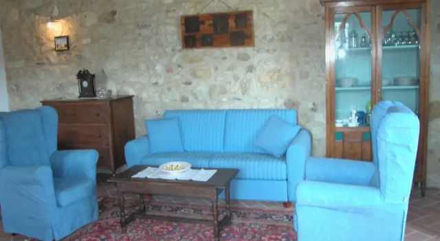 Charming Apartment With Pool and Countryside Views, Забронировать Апартаменты/квартира Отели Ашано с парковкой, Парковка