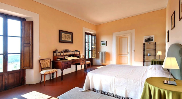Вилла с 6 комнатами Villa Martina