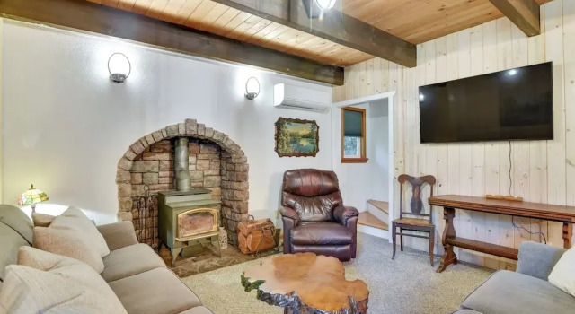 Peaceful Mt. Hood Cabin w/ Hot Tub & Fire Pit!, Reserva ahora Casa o chalet Zigzag Estados Unidos