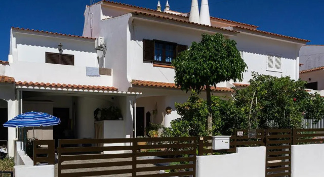 Familia Brito, Buchen Sie Hotel Porches Barlavento