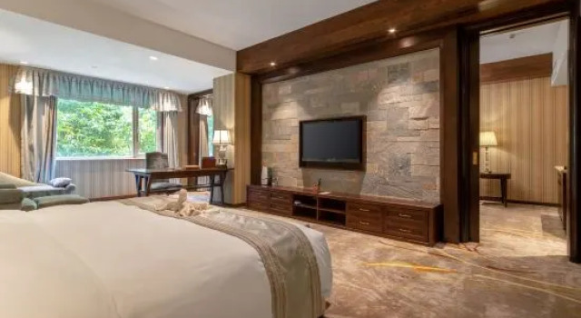 Люкс Executive Kunming Jiali Ze Saville Royal Hotel