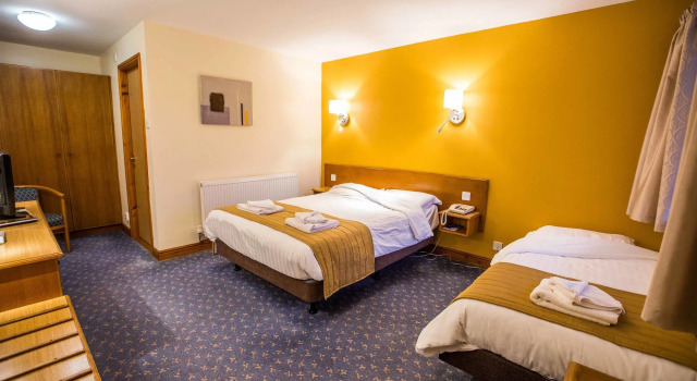 Tollgate Hotel & Leisure, Забронировать Отель Сток-он-Трент Стаффордшир