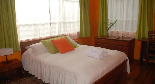 La Casa Amarilla