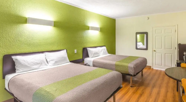 Четырёхместный номер Standard Motel 6 Huntington, WV