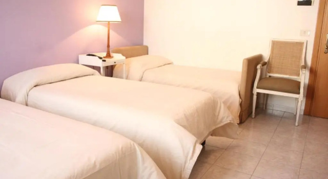 Habitación triple Estándar Hotel Alex