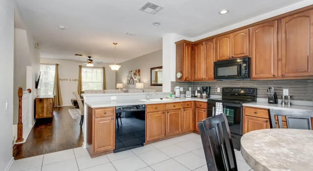 Номер Standard NEW Tastefully Designed Town Home. Close to Attractions, Steps From Convention Center! 3br/3ba #3vc138