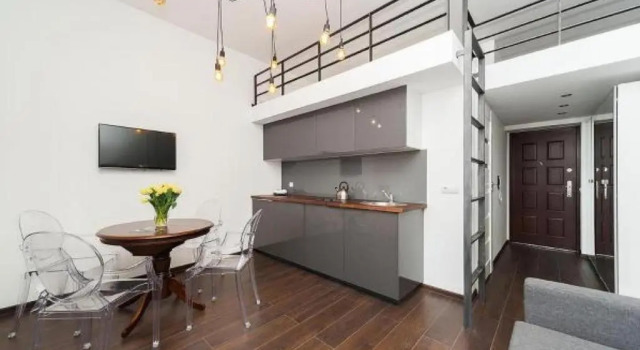 Апартаменты Deluxe 2 Nights Apartments - great location, right next to Main Rail and Bus Station, 10 min to Main Square by foot