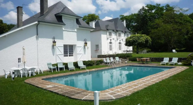 Апартаменты Clos Mirabel Manor - B&B