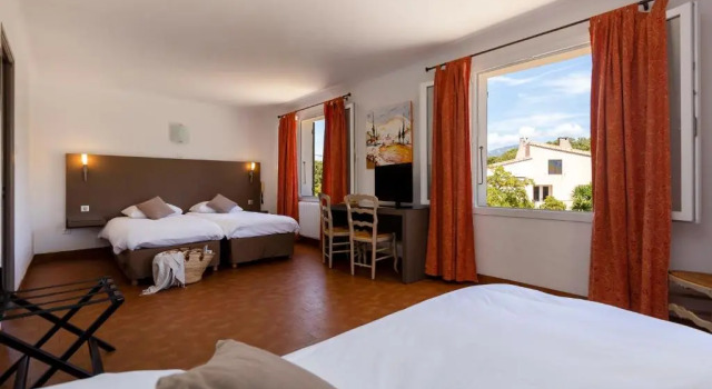 Трёхместный номер Standard Hôtel Les Lentisques