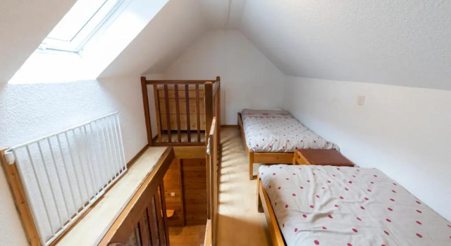 Четырёхместный номер Standard Logis Hôtel Spa la Cascade