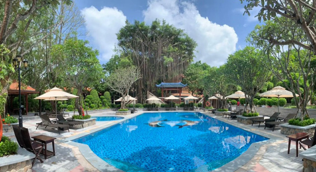Номер Deluxe Phuong Nam Resort
