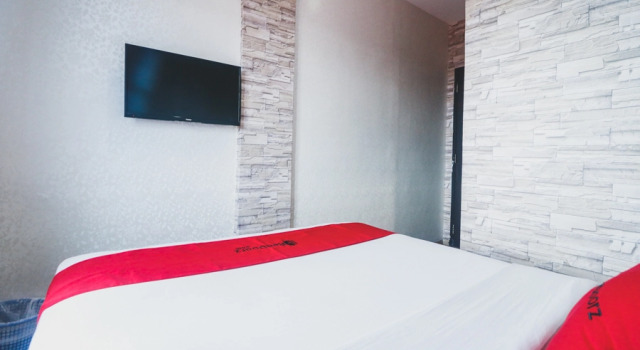 Номер Standard RedDoorz @ Batu Aji Batam 2