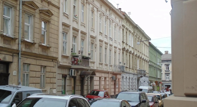 Apartment on Voloshyna