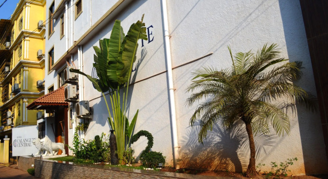 Hotel Calangute Central, Rezerwuj Hotel Hotele w Calangute z parkingiem, Parking
