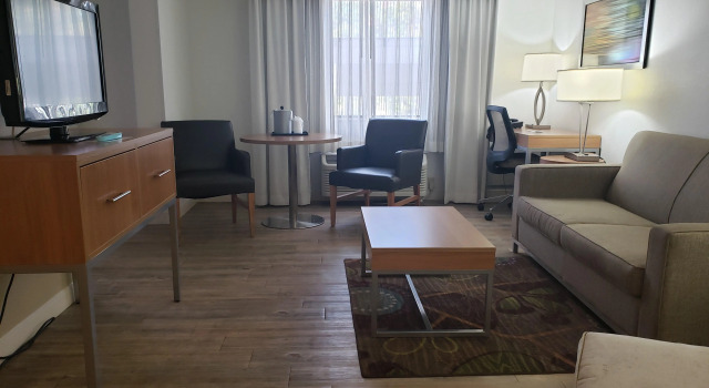 Holiday Inn Express Hotel Pittsburgh-North/Harmarville, an IHG Hotel, Prenota Hotel Harmarville 