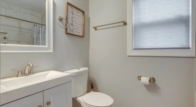 Коттедж Washington DC Gem w/ Fenced Backyard