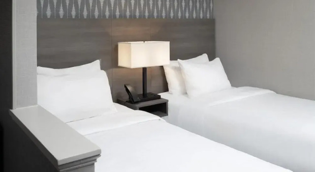Двухместный номер Standard The Midtown Hotel MOD Collection by Sonesta