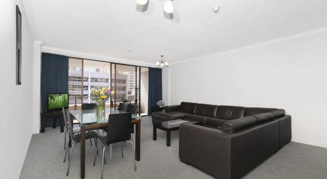 Апартаменты с 2 комнатами с балконом The Astor Apartments