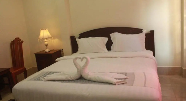 888guest house, Забронировать Апарт-отель Луангпхабанг Лаос, рядом с Wat Aham