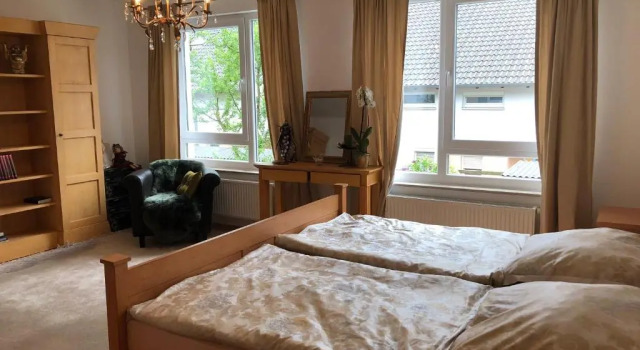 Коттедж Exklusives Haus mit Garten