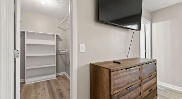 Beautiful Newly-renovated Home in Indian Hills, Book Feriehus Villaer i Marietta, Villa