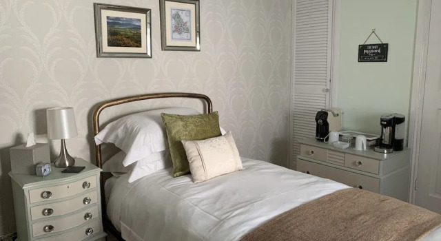 Evangelisa, Buchen Sie Hotel Lampeter Ceredigion