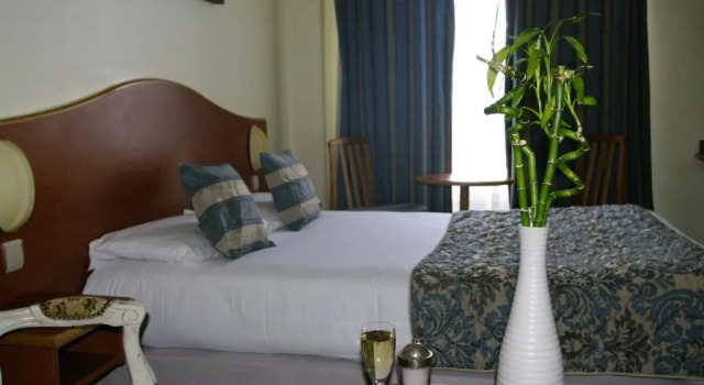 Двухместный номер Comfort Hôtel Crystal Reims Centre