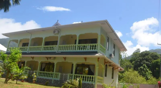 Green Palm Self Catering, Book Apartment Hotels in Mahe with Parking, Parking