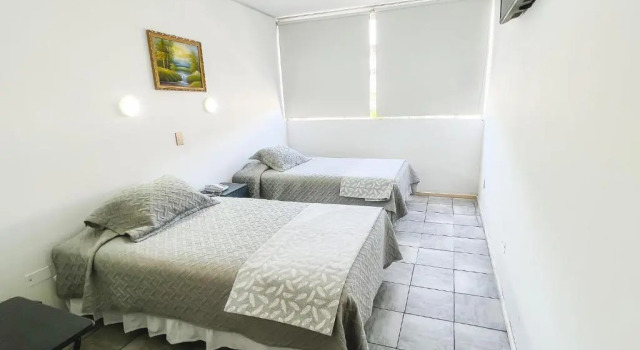 Трёхместный номер Standard Hotel Concorde