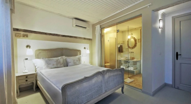 128A Hotel