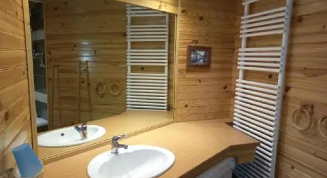 Apartment Deux pieces + exp nord a 20 m des pistes., Prenota Appartamento Hotel a Alvernia con parcheggio, Parcheggio