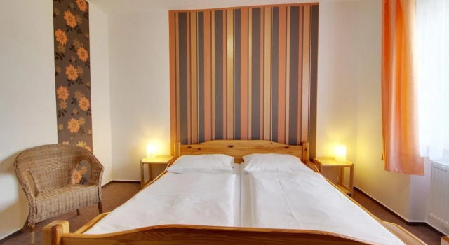 Pension Valja, Rezerwuj Hotel Hotele w Kraj hradecki z parkingiem, Parking
