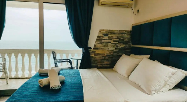 Четырёхместный номер Standard с балконом и с видом на море Sun Apartments