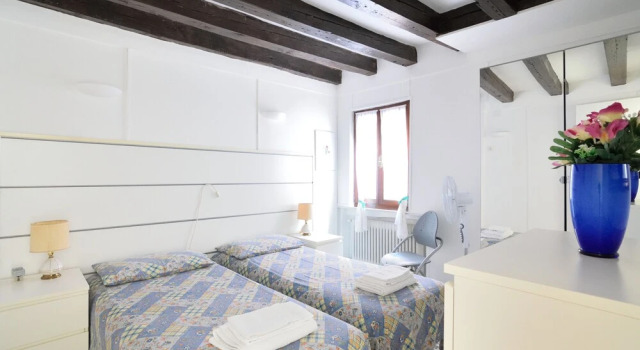 Loft Guardiani, Забронировать Отель Дорсодуро Венеция, рядом с Palazzo Franchetti