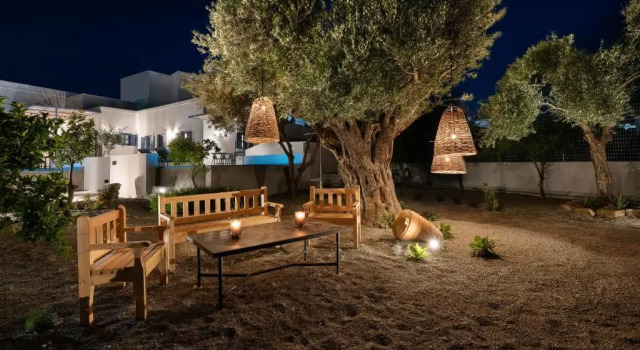 Полулюкс Deluxe Kalathos Square luxury suites