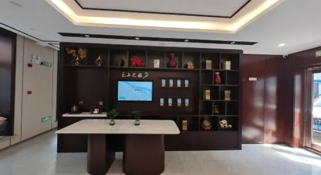 Homeinn Fairyland Shangpin Hotel (Heihe Central Pedestrian Street), Boek Hotel Hotels in Heihe met parkeren, Parkeren
