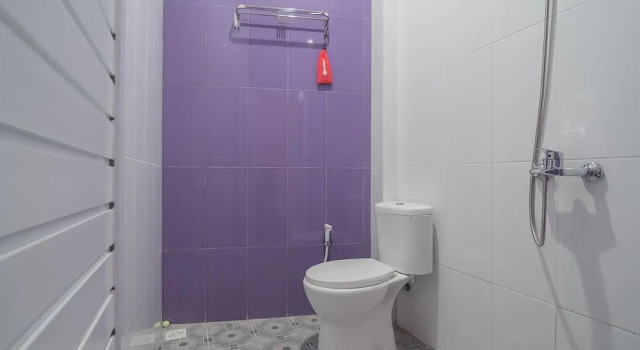 Economy Zimmer RedDoorz @ Gatot Subroto Street Bandung 2