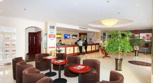 GreenTree Inn XuanCheng Jixi County GuangMing Building Hotel, Prenota Hotel Hotel a Anhui con parcheggio, Parcheggio