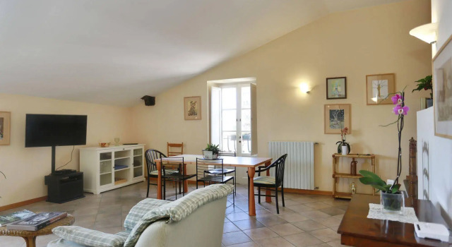 Bright Loft, Забронировать Отель Отели Лукки с парковкой, рядом с Кафедральный собор Лукки, Парковка